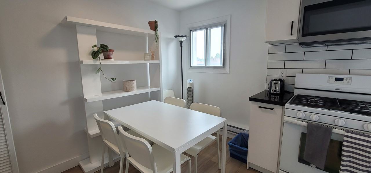 177 Earlscourt Avenue - Photo 4 of 12