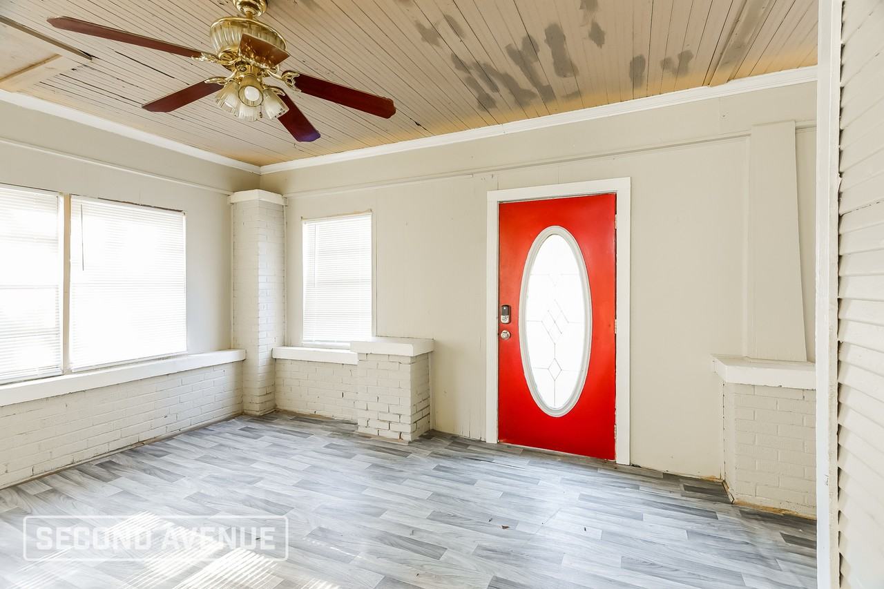 2923 Avenue Z - Photo 2 of 26