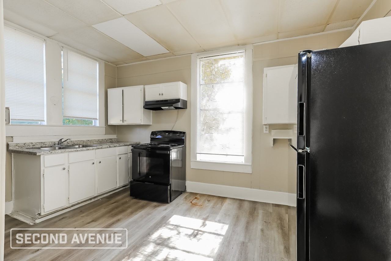 2923 Avenue Z - Photo 7 of 27