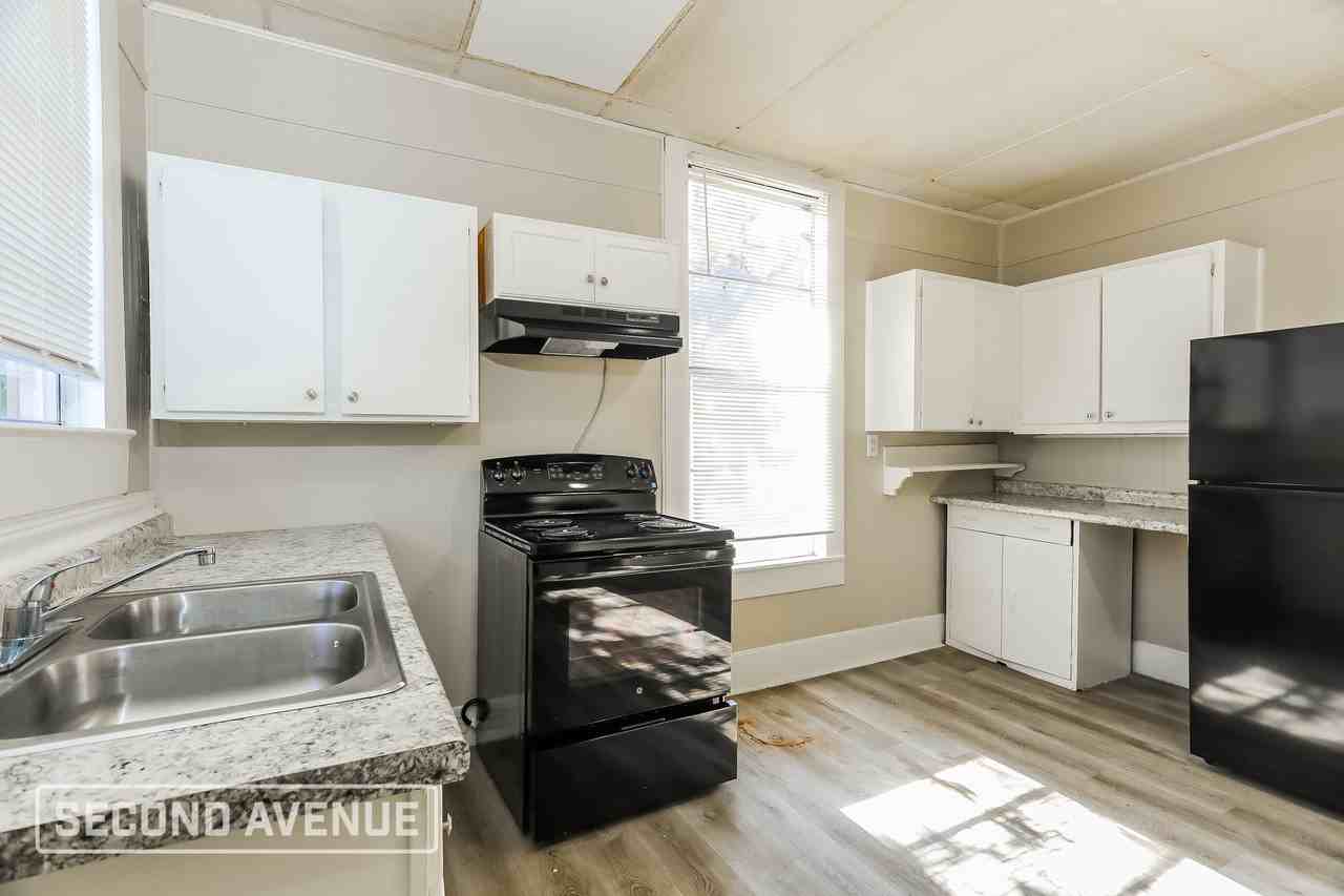 2923 Avenue Z - Photo 4 of 24