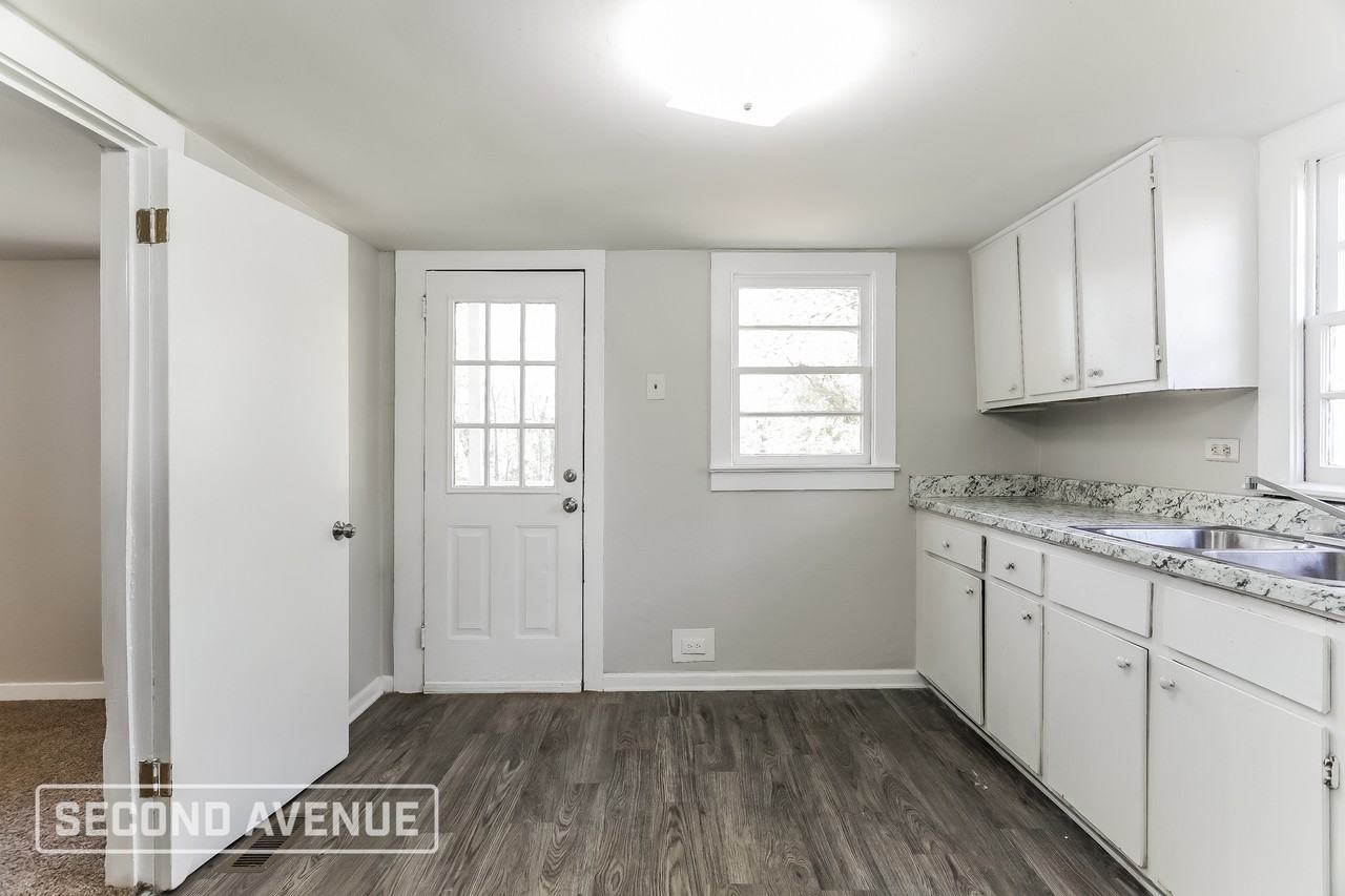 502 Exeter Ave - Photo 7 of 28