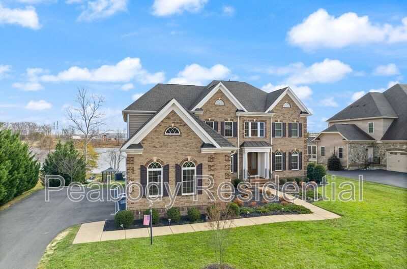 41647 Revival Dr - Photo 3 of 50