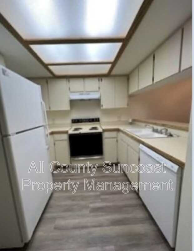 12137 117th St N - Photo 5 of 11