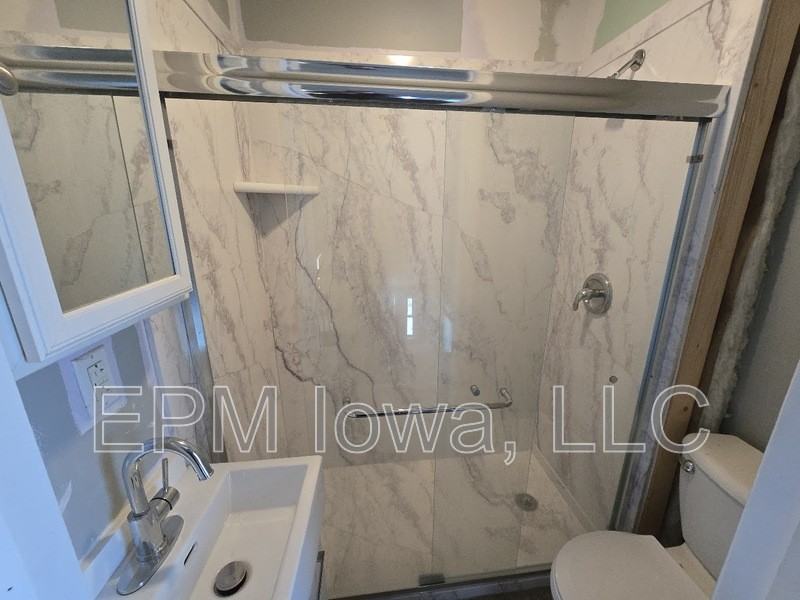 1448 N St Sw - Photo 2 of 11