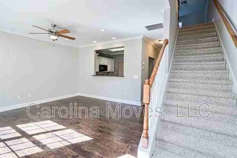134 Trailside Ln - Photo 2 of 20