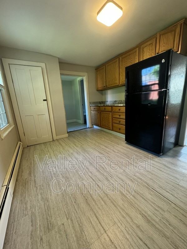 130 West St - Photo 6 of 15