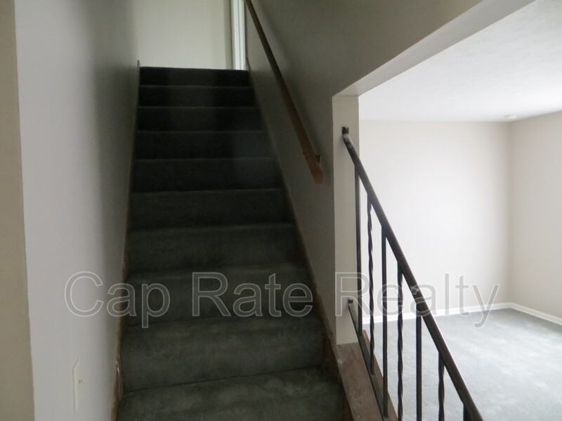 395 Barnett Rd - Photo 5 of 12