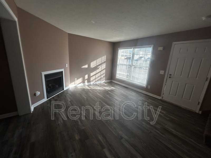 153 Cloverdale St - Photo 3 of 9