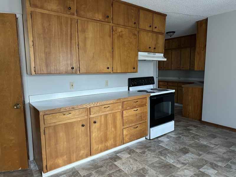 213 Lincoln St #1 - Photo 3 of 16