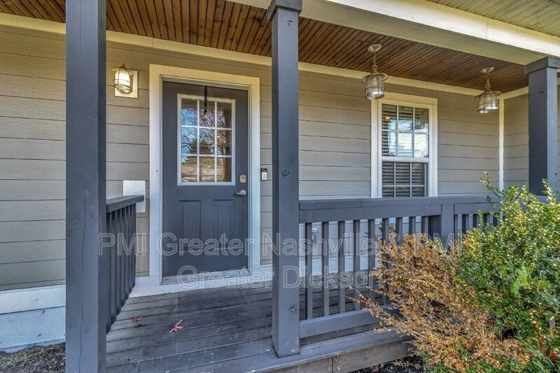 2543 Summit Ct - Photo 2 of 28