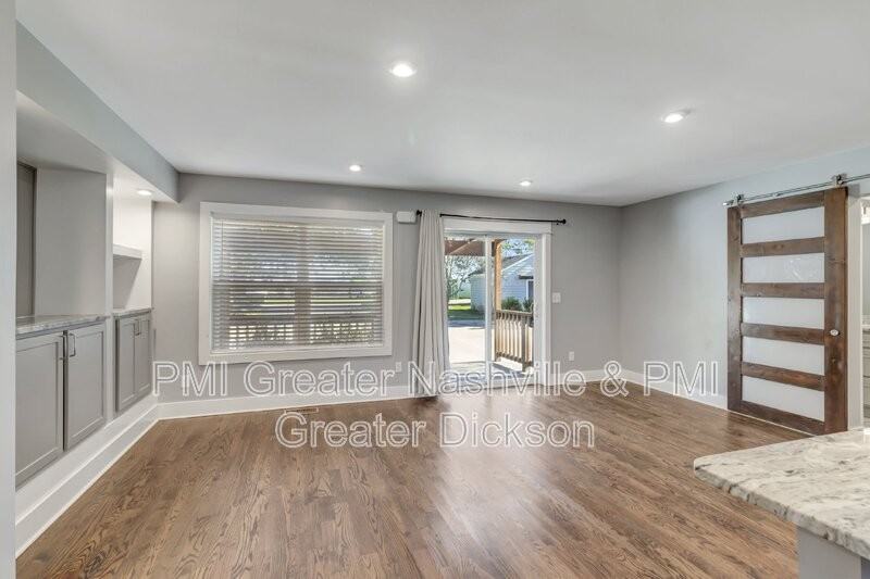 2543 Summit Ct - Photo 7 of 28