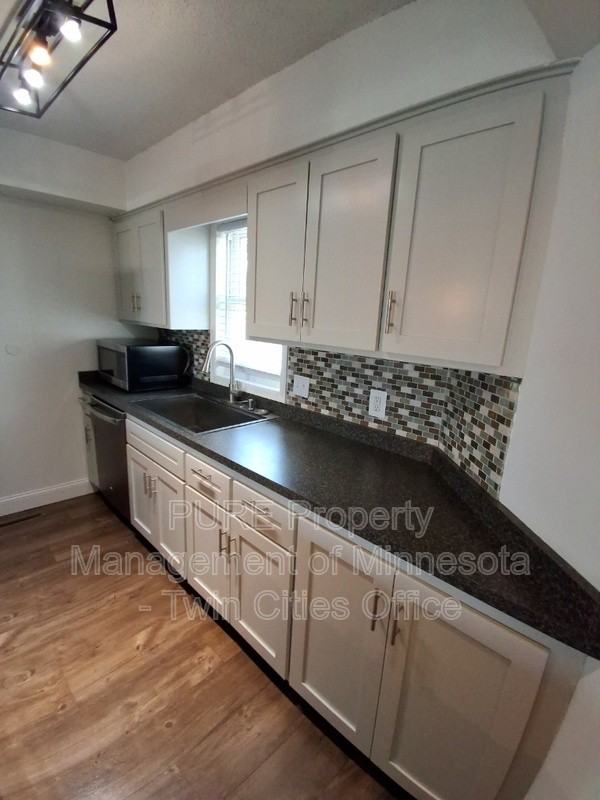 3721 Pennsylvania Ave S - Photo 3 of 45