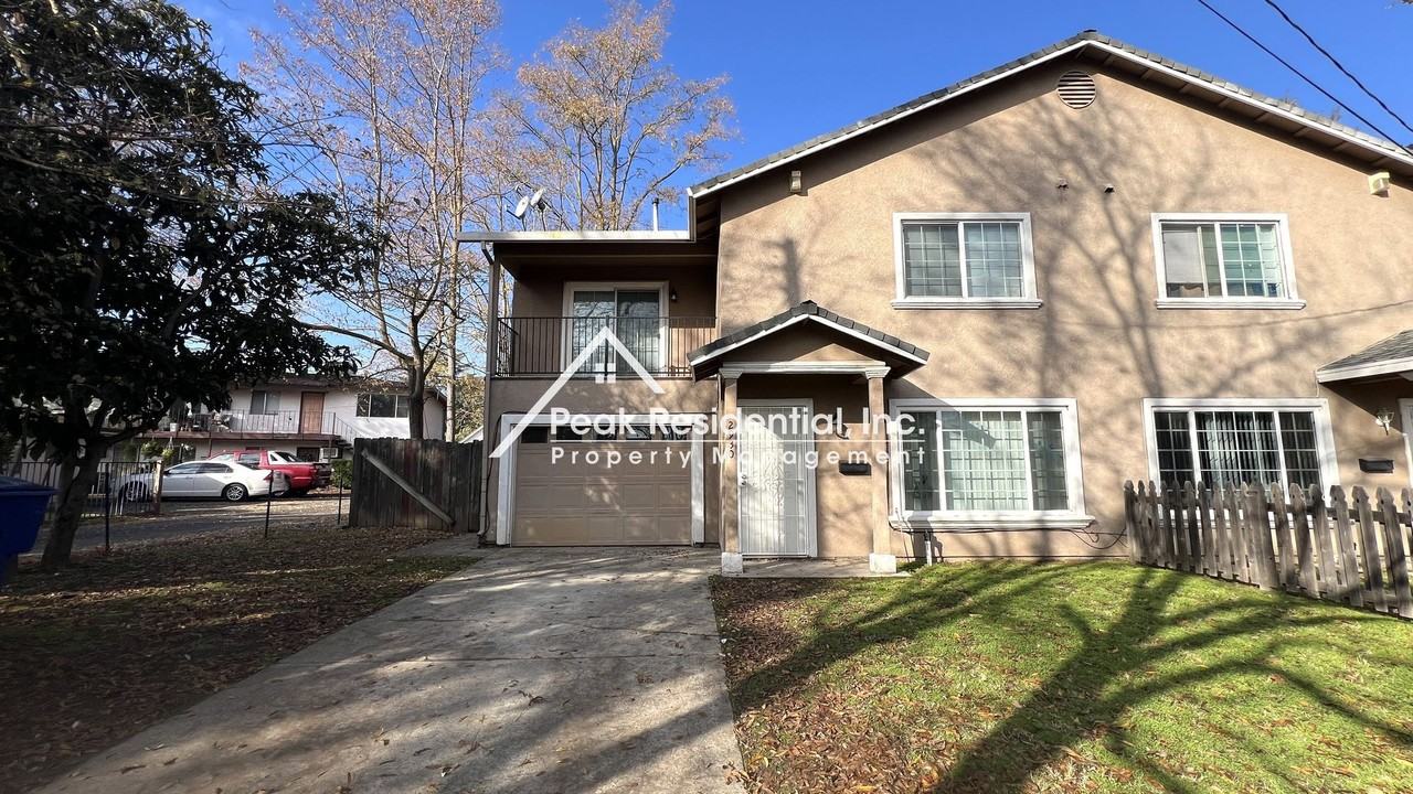 2930 31st Street - Photo 2 of 27