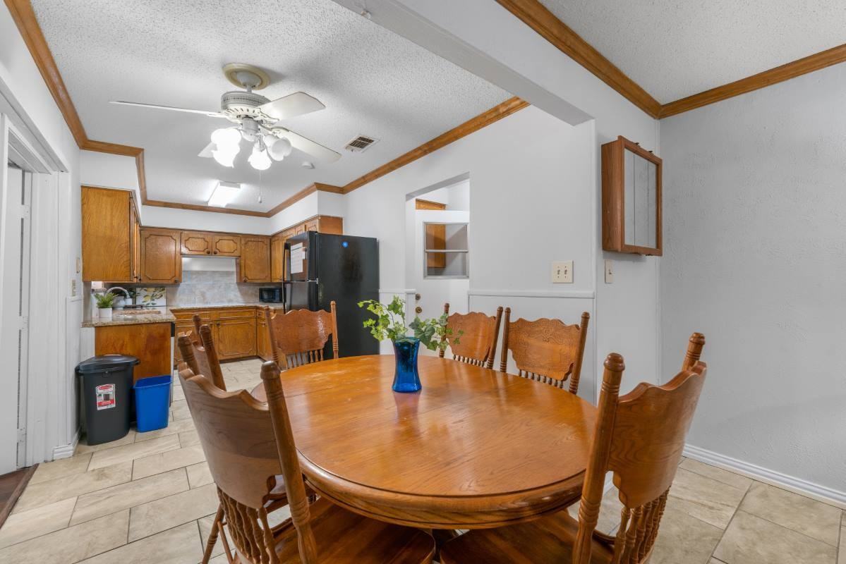 4226 Justice Lane - Photo 3 of 12