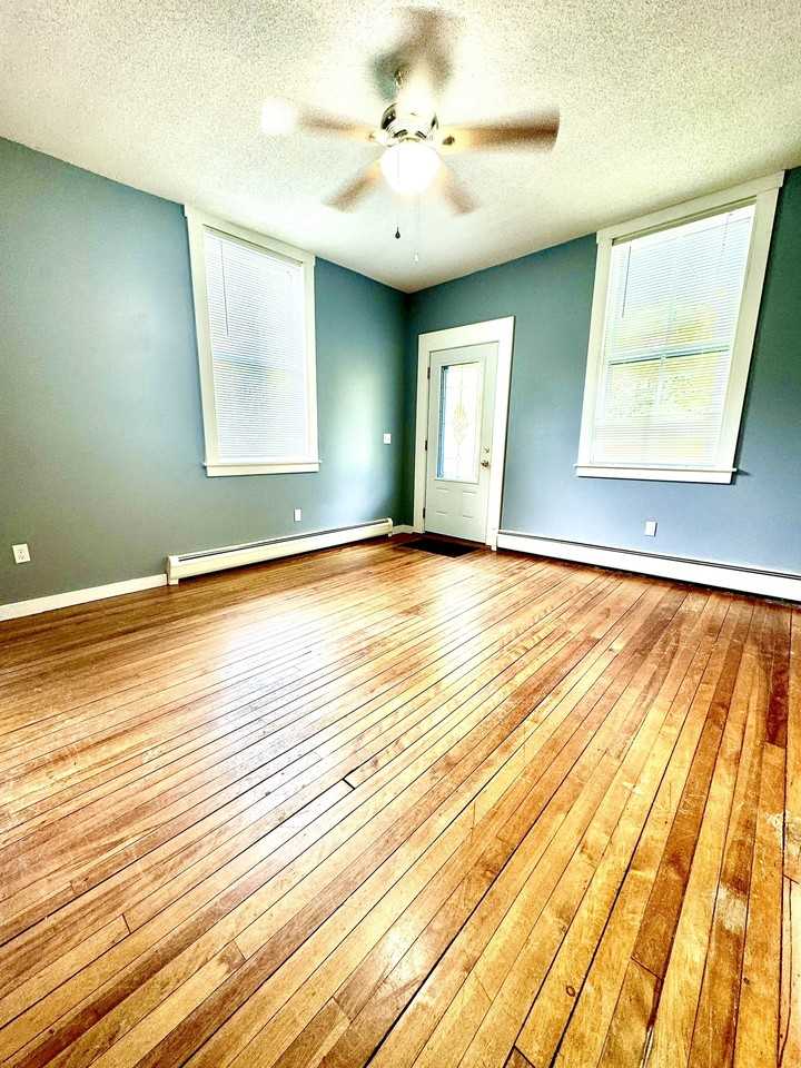 28 Norwood Avenue - Photo 3 of 16