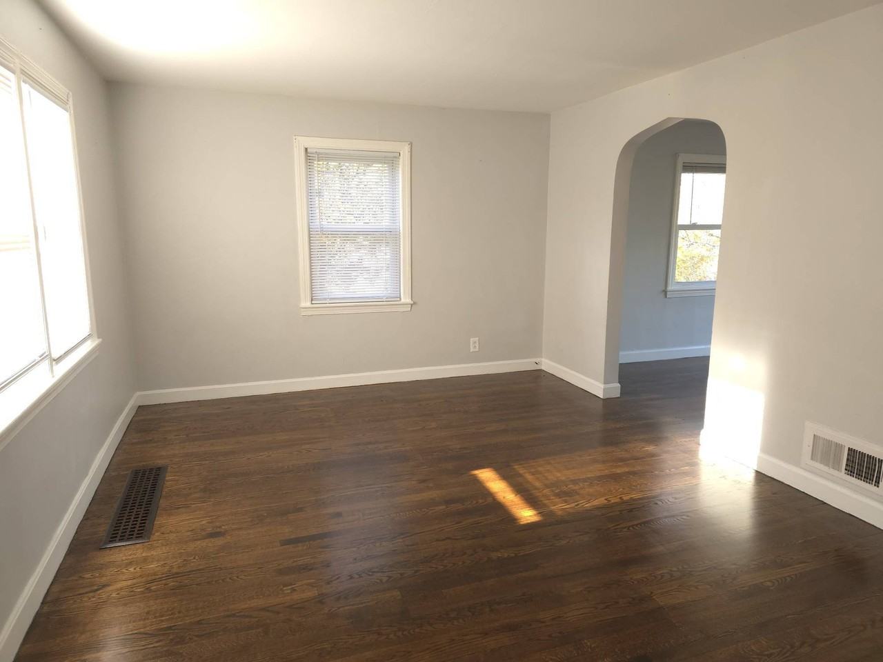 85-87 Merrow Street - Photo 2 of 20