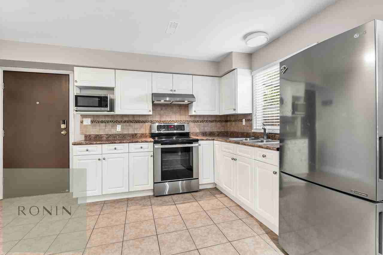 1215 Duthie Avenue - Photo 3 of 28