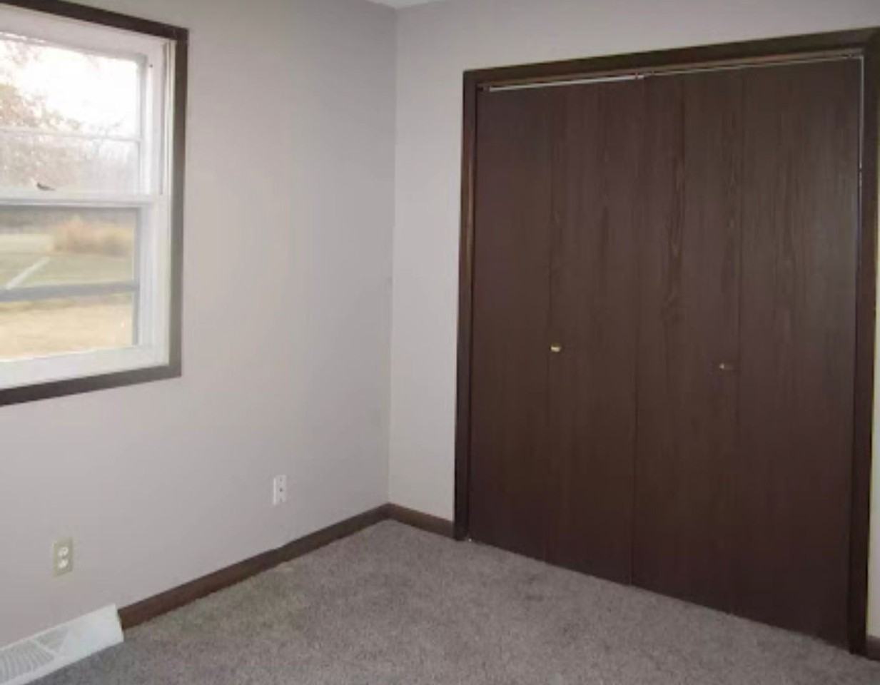 220 Hawkeye Way - Photo 5 of 6
