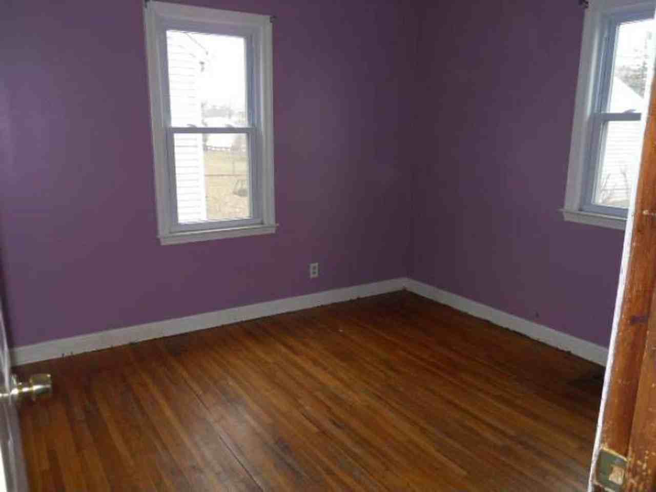 4904 Xerxes Ave N - Photo 4 of 16