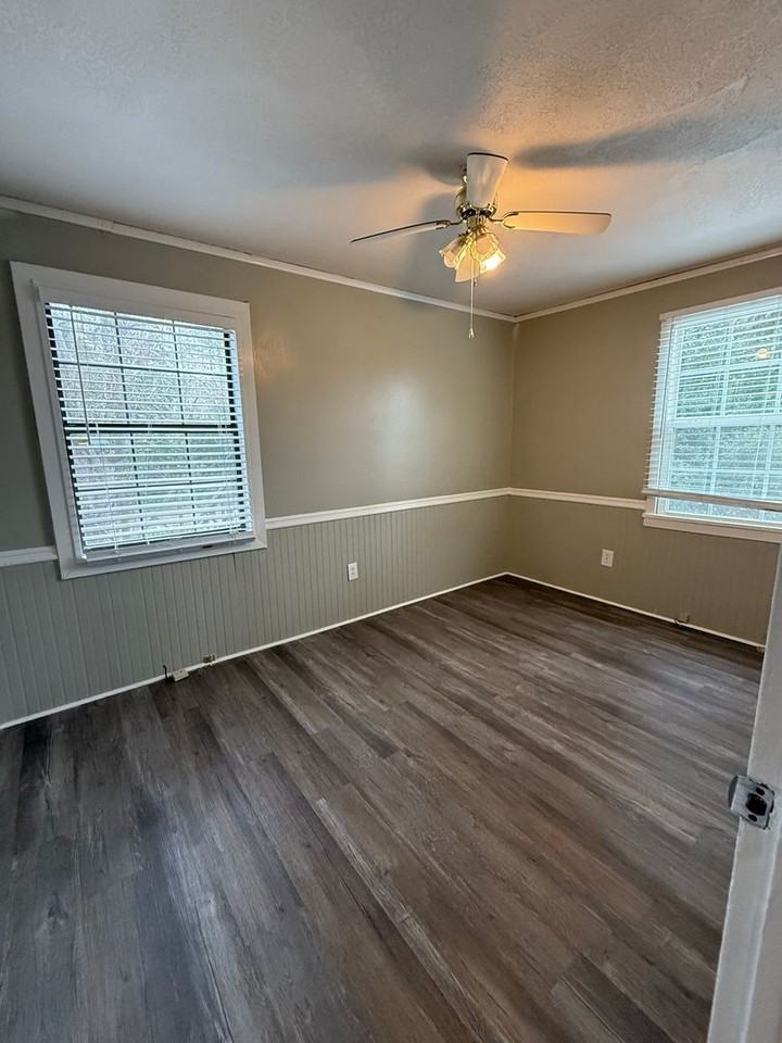 1309 Melody Ln - Photo 5 of 7