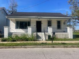 1015 8th St - Photo 1 of 1