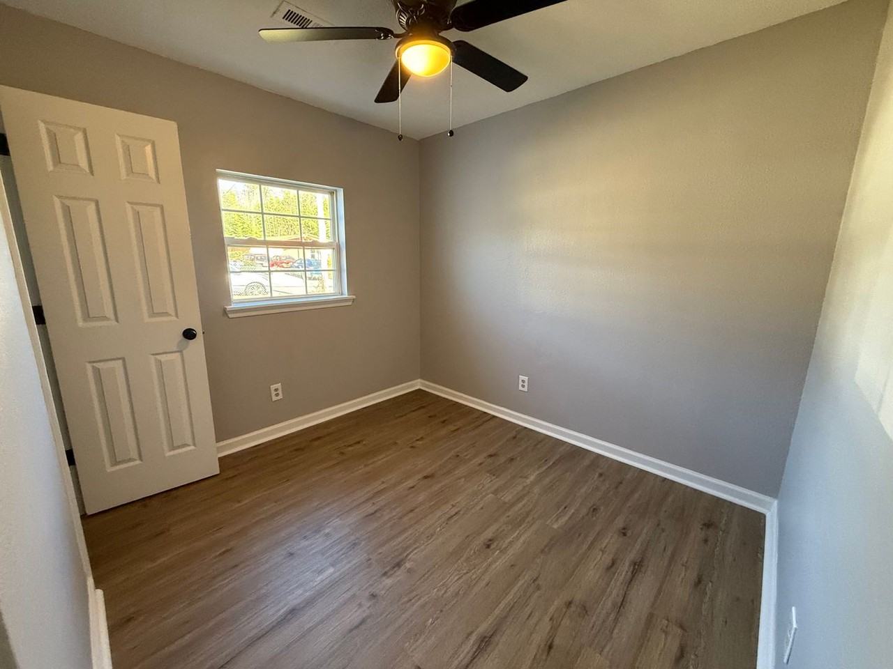 2415 Vining Ave Nw - Photo 5 of 9