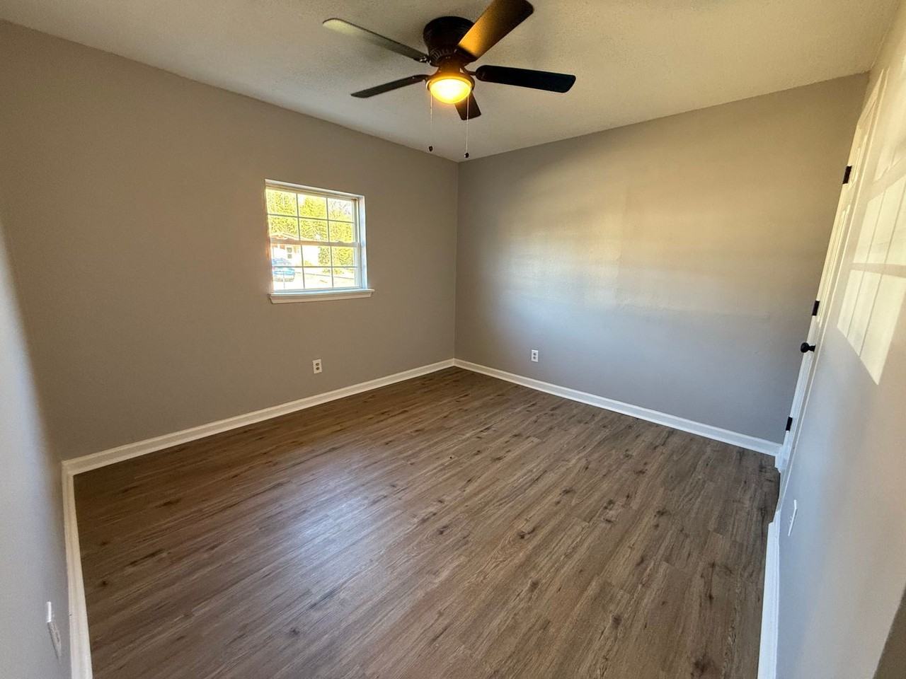 2415 Vining Ave Nw - Photo 6 of 9