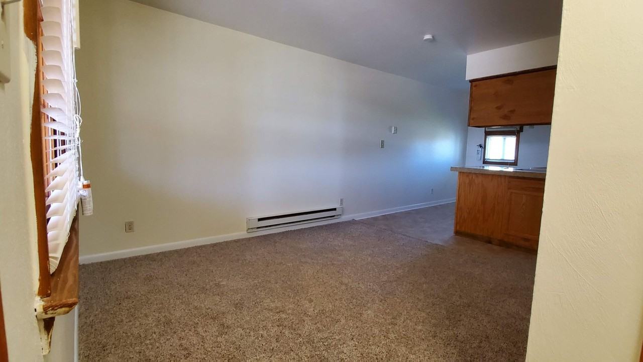 Bay Oaks Park Apartments - Photo 3 of 46