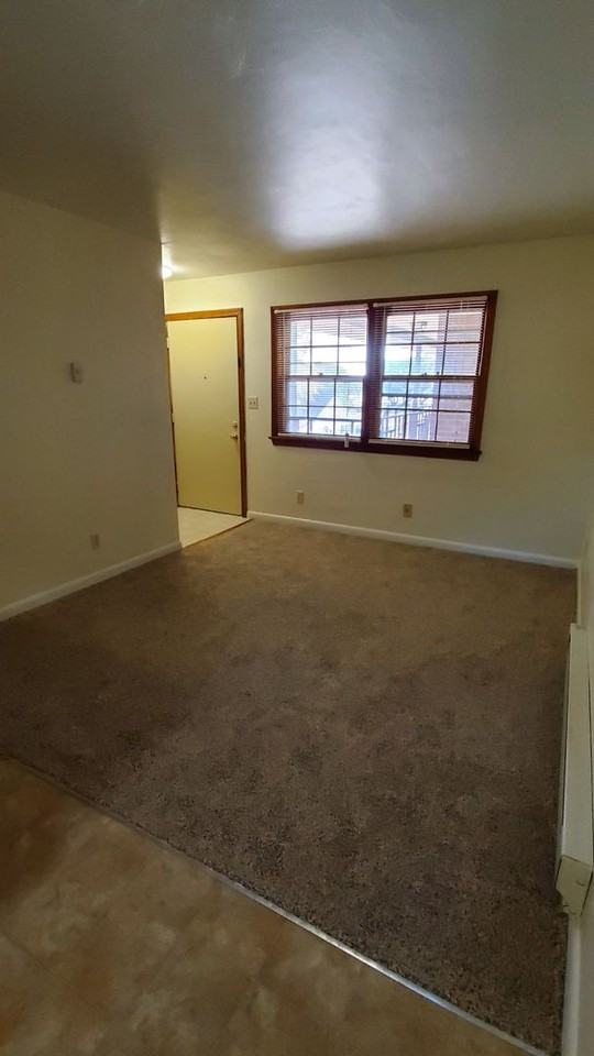 Bay Oaks Park Apartments - Photo 7 of 27