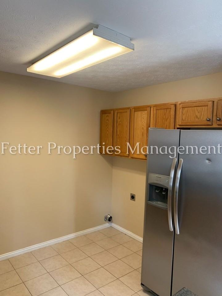 5879 Riverwalk Cir - Photo 4 of 11
