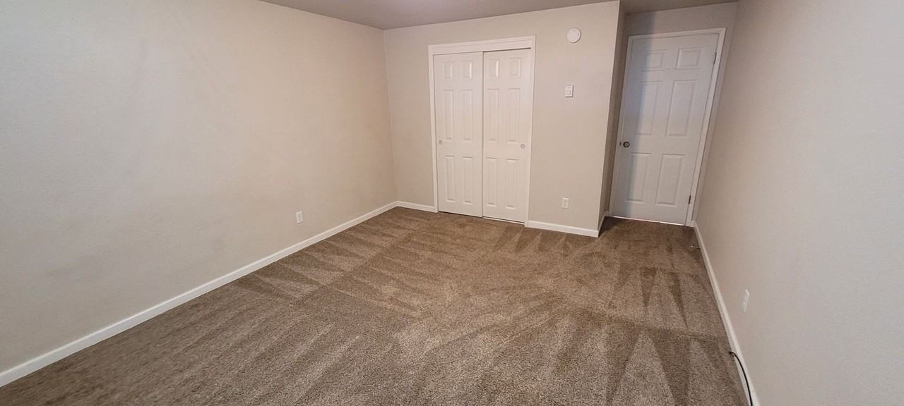 1240 Vista Dr - Photo 5 of 9