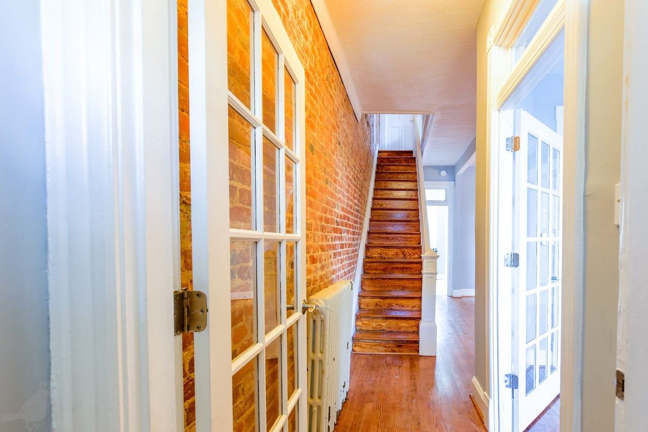 742 Harvard St Nw - Photo 5 of 50