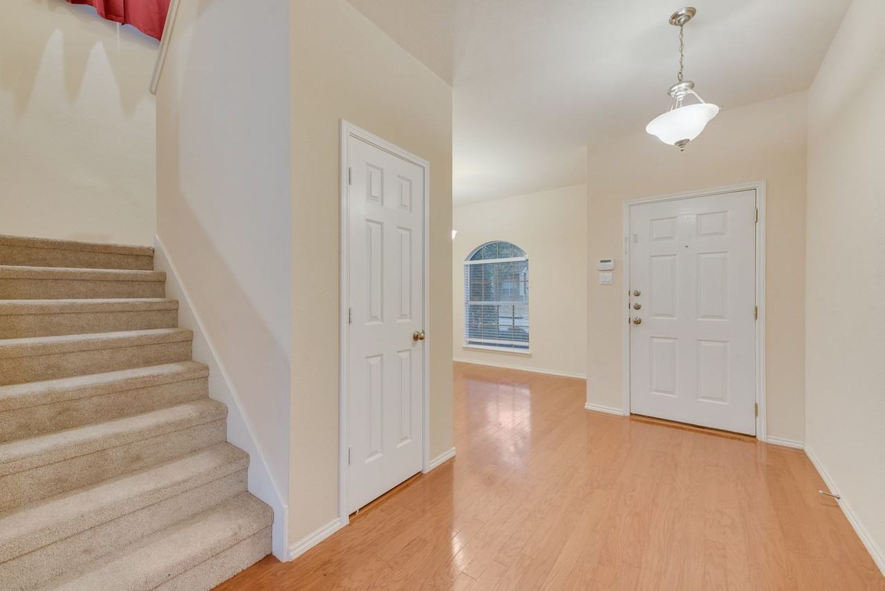3223 Guadaloupe - Photo 2 of 21