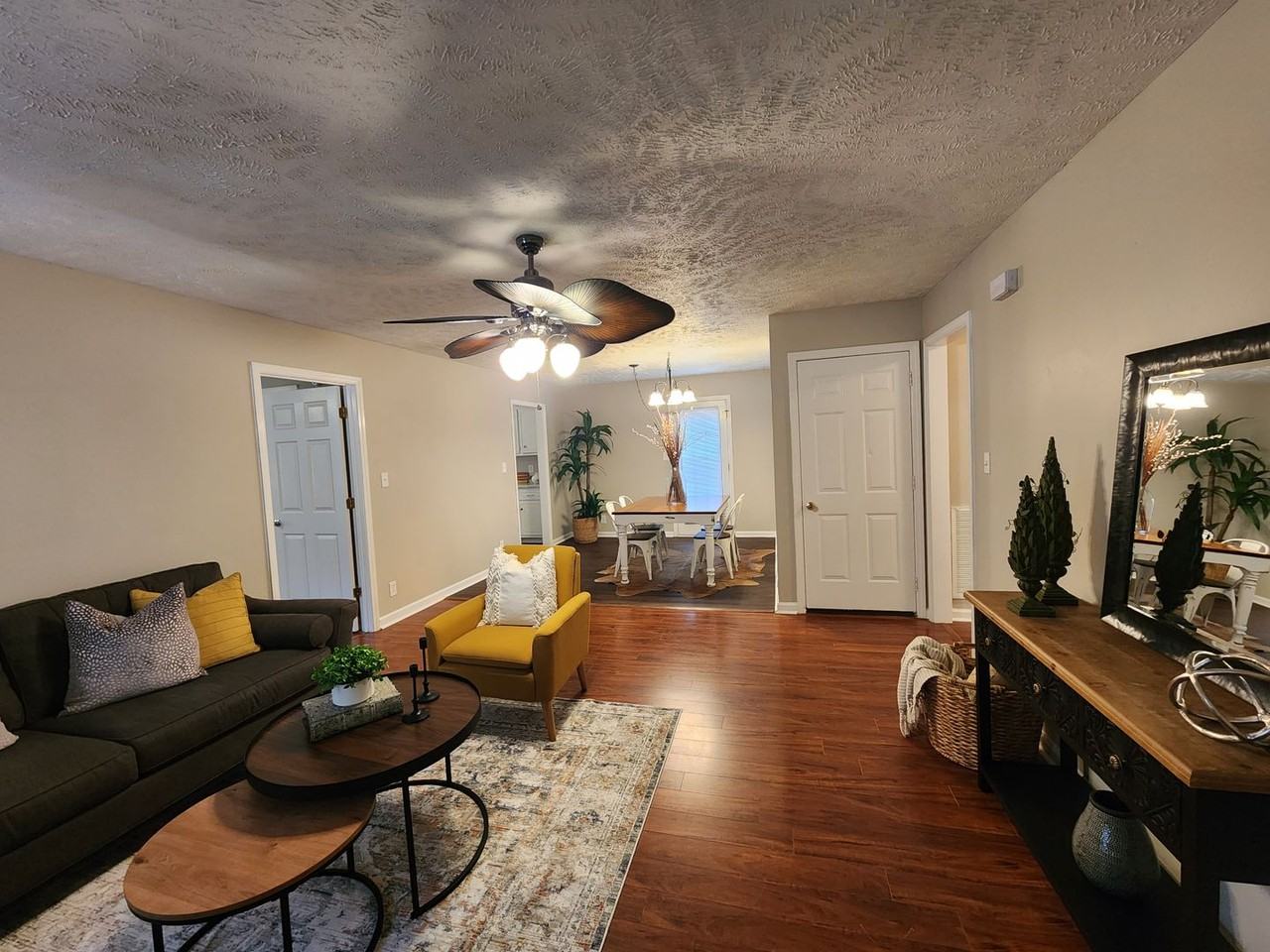 2105 Ferry Rd - Photo 3 of 36