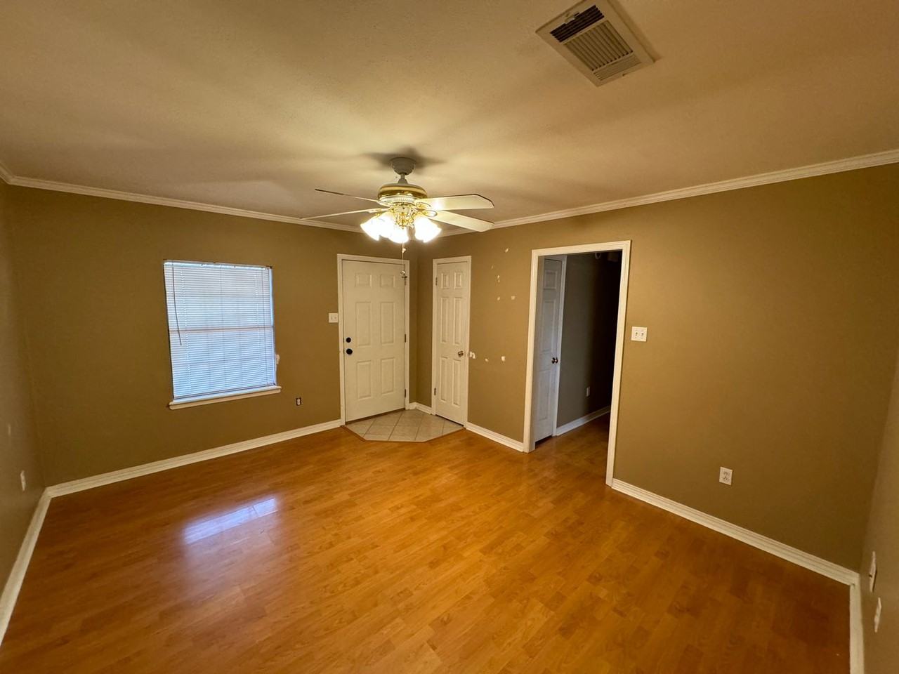 437 Cherry Oak Ln - Photo 3 of 19