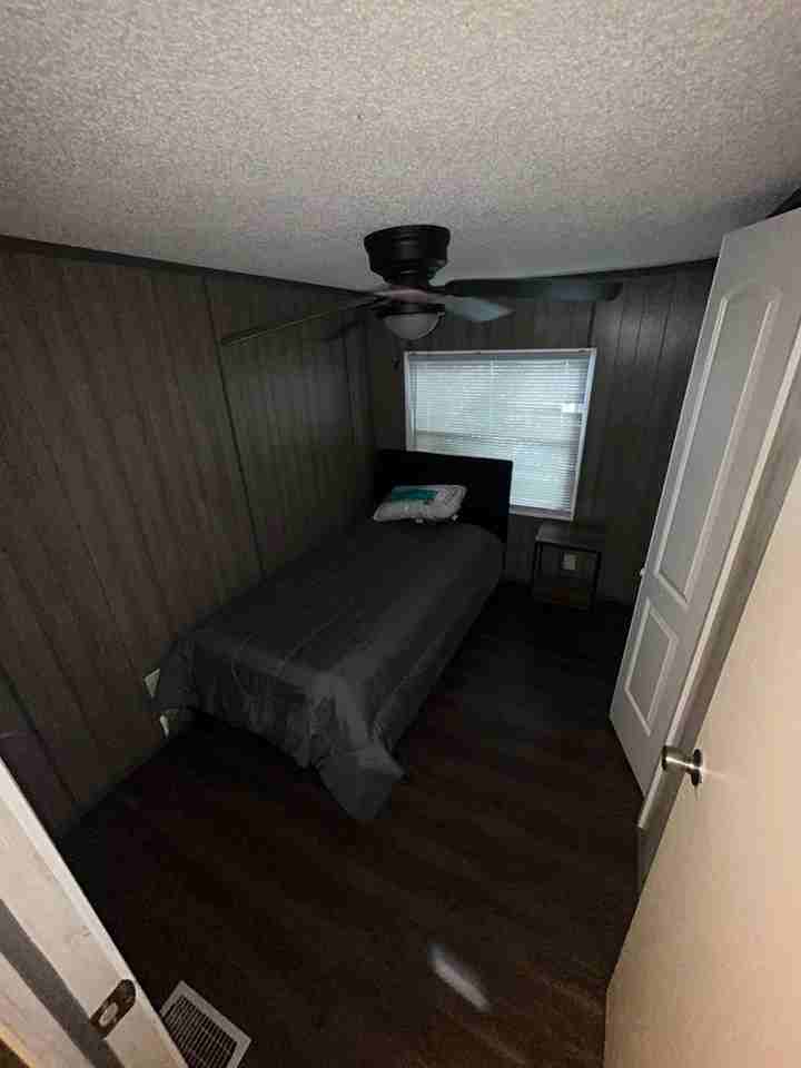 1771 Hodgenville Rd - Photo 3 of 8