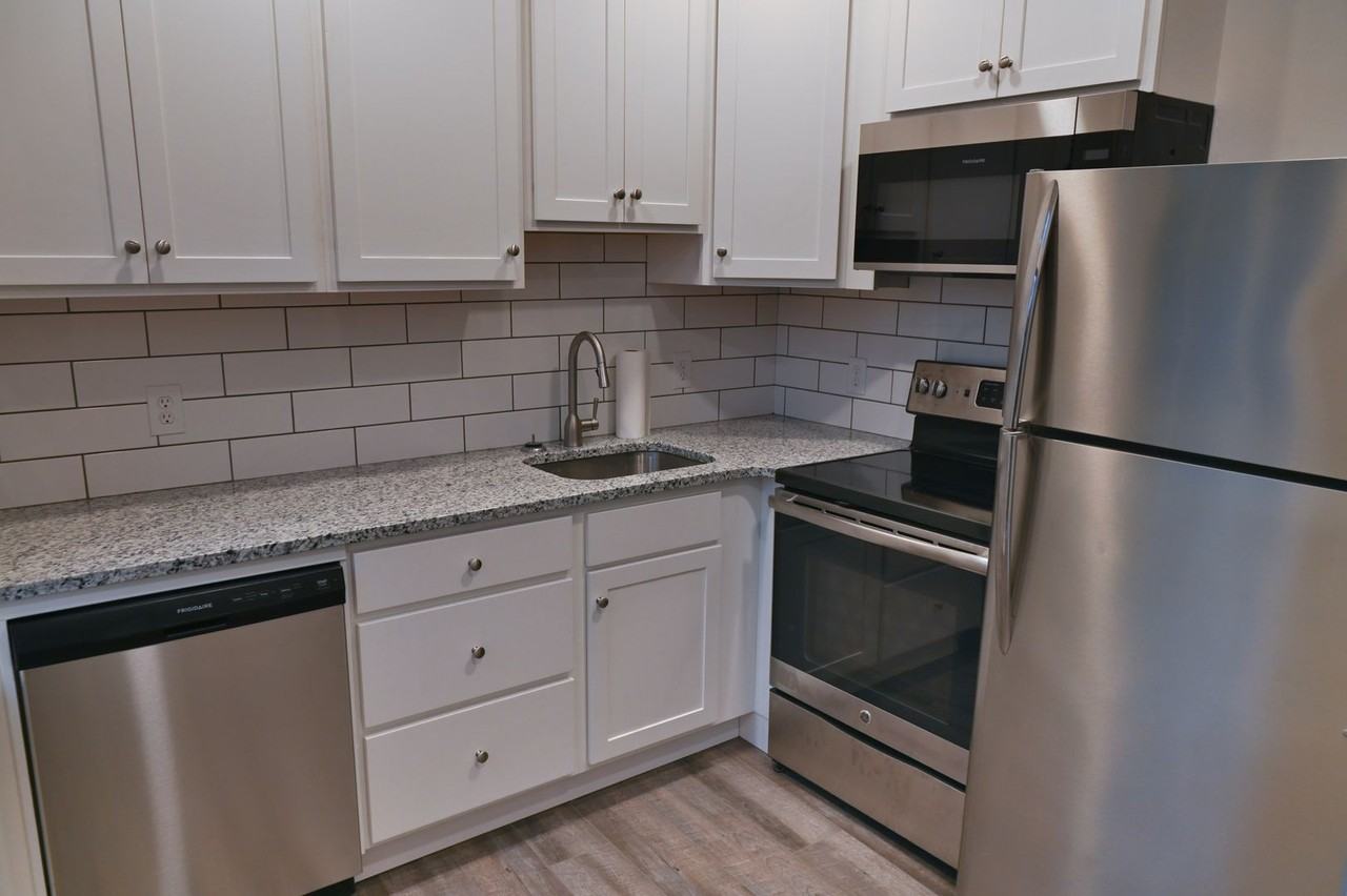 262 North St - Photo 3 of 16