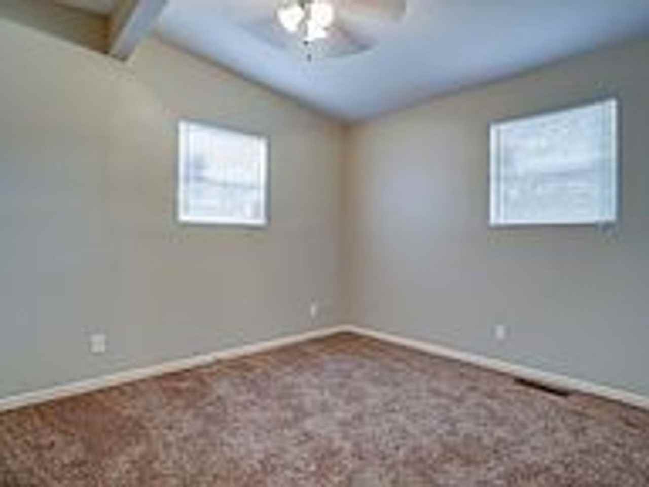 4306 30th St - Photo 3 of 20