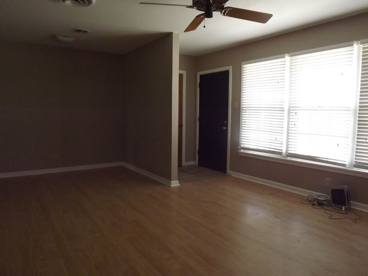 4311 29th St - Photo 7 of 11