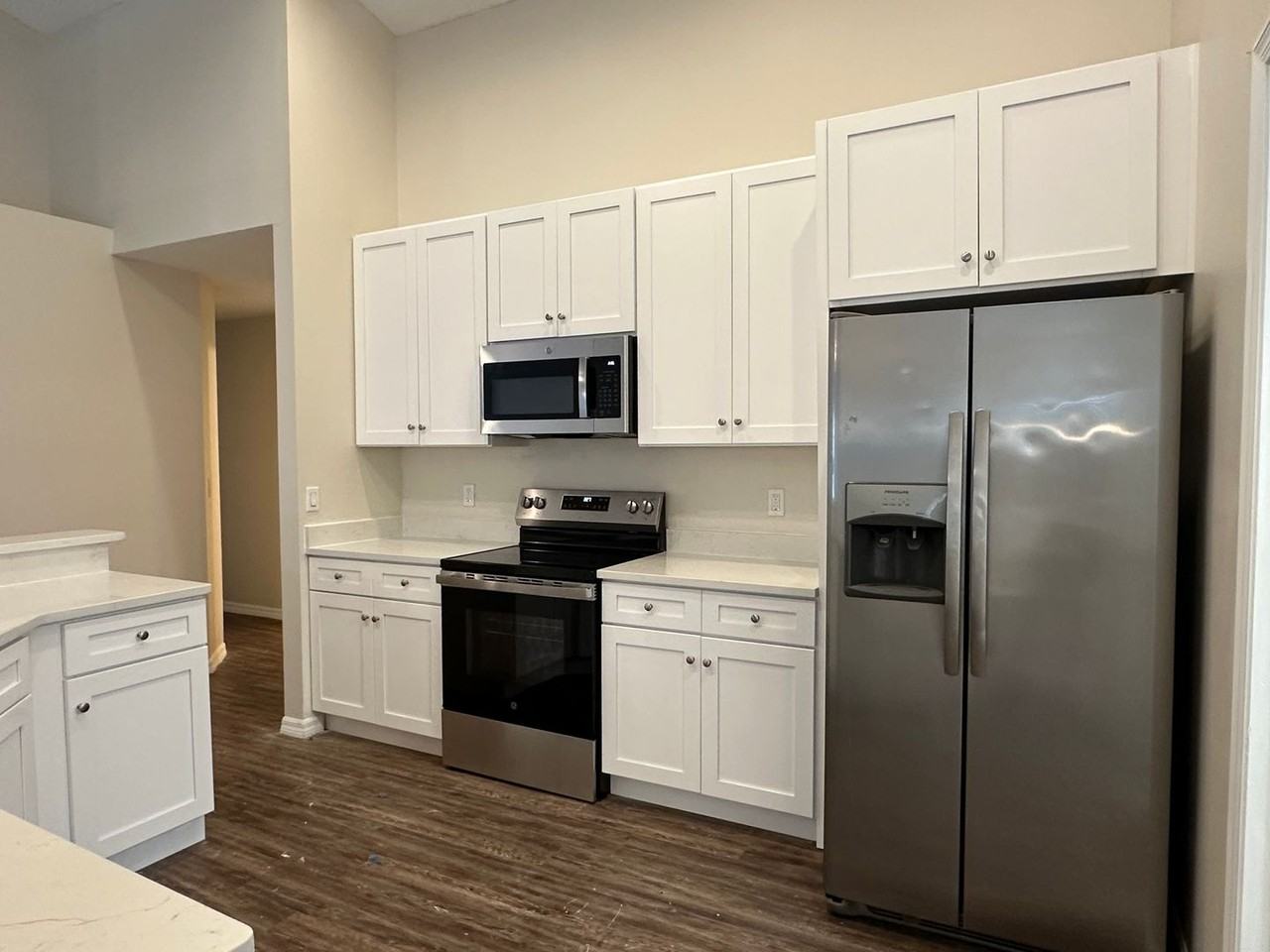 2576 Brookstone Dr - Photo 4 of 22