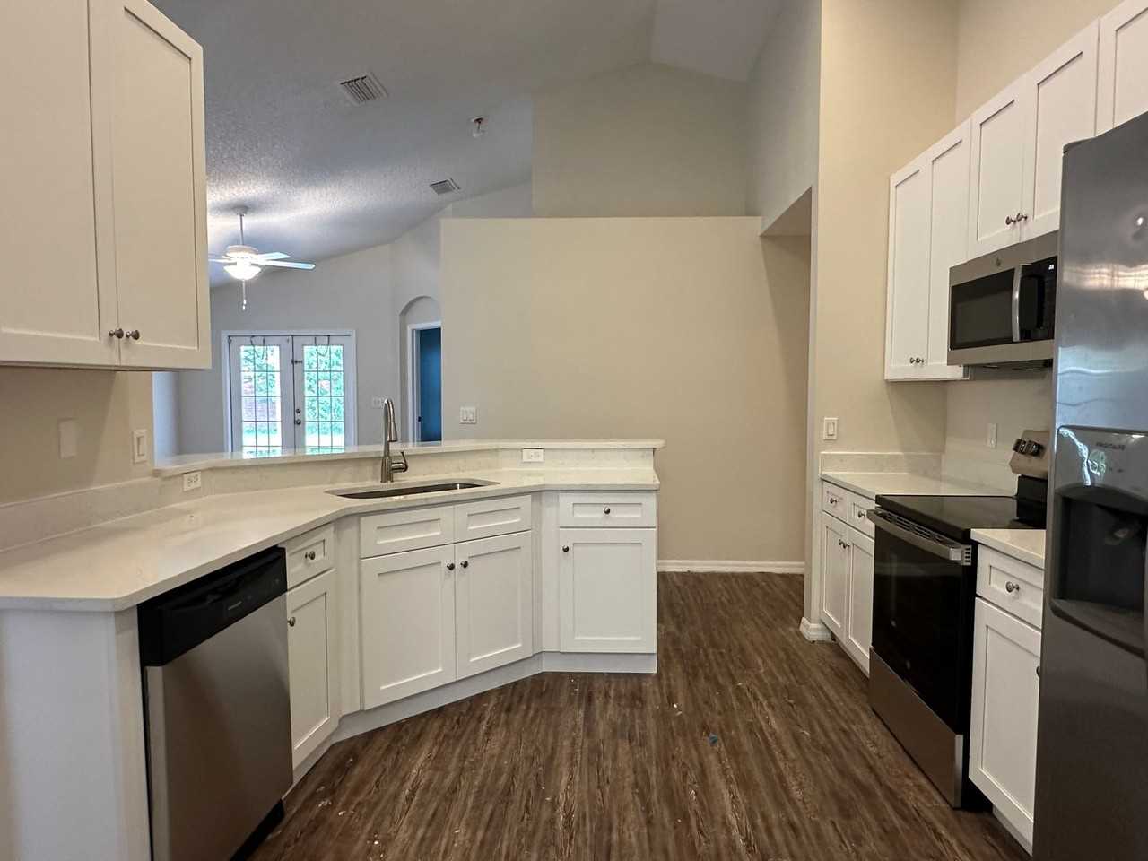 2576 Brookstone Dr - Photo 5 of 22