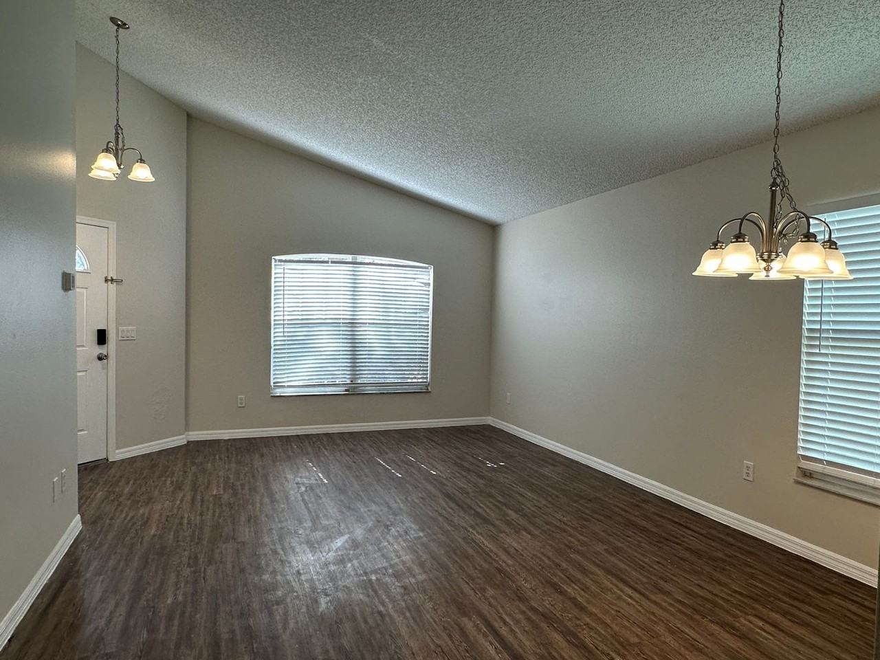 2576 Brookstone Dr - Photo 6 of 22