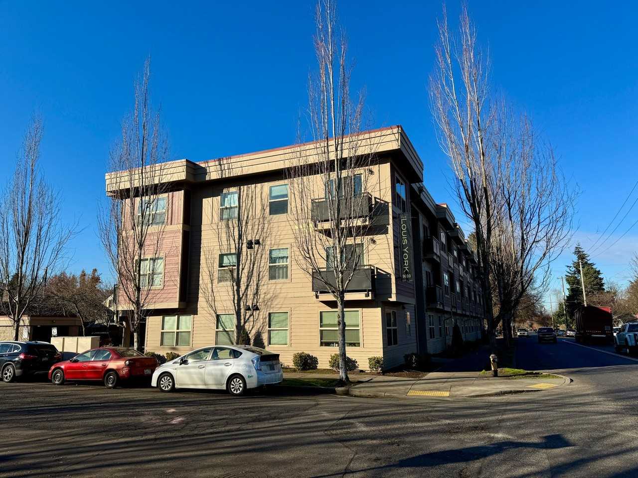 Louis York Apartments - Photo 3 of 22