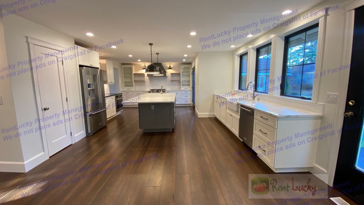 6322 82nd St E - Photo 2 of 20