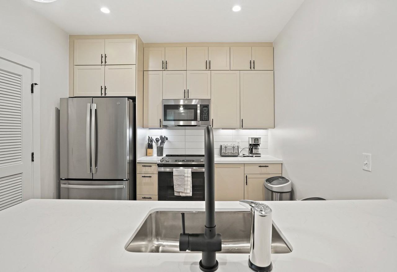 Cypress on Vine - Photo 6 of 50