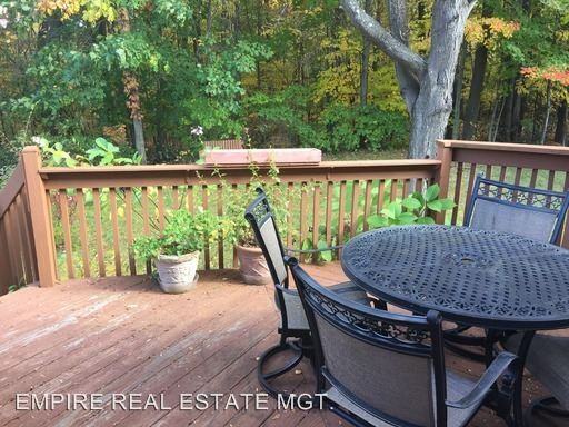 133 Killarney Dr - Photo 2 of 9