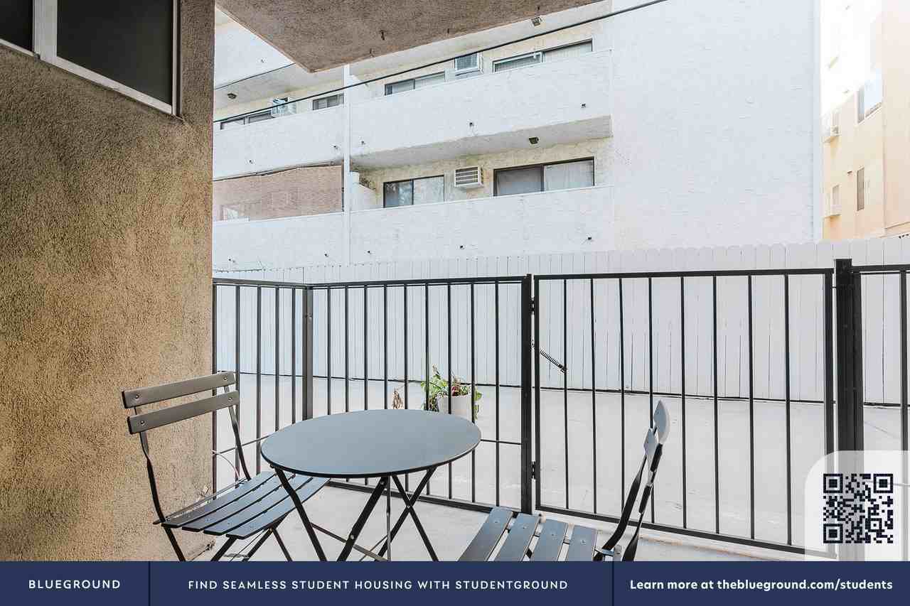 115 N Wetherly Dr #1295 - Photo 6 of 30