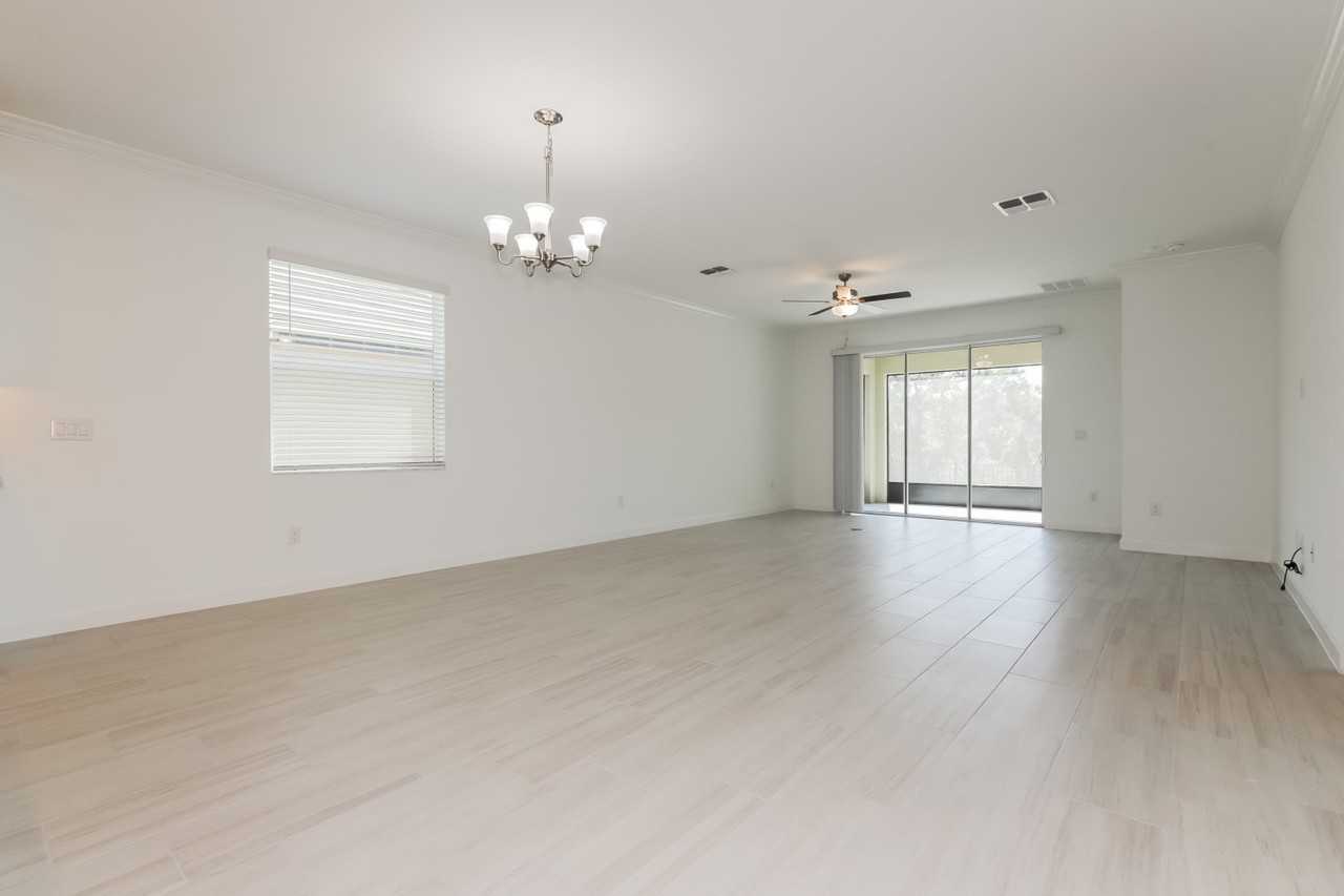 1619 142nd Ter E - Photo 3 of 17