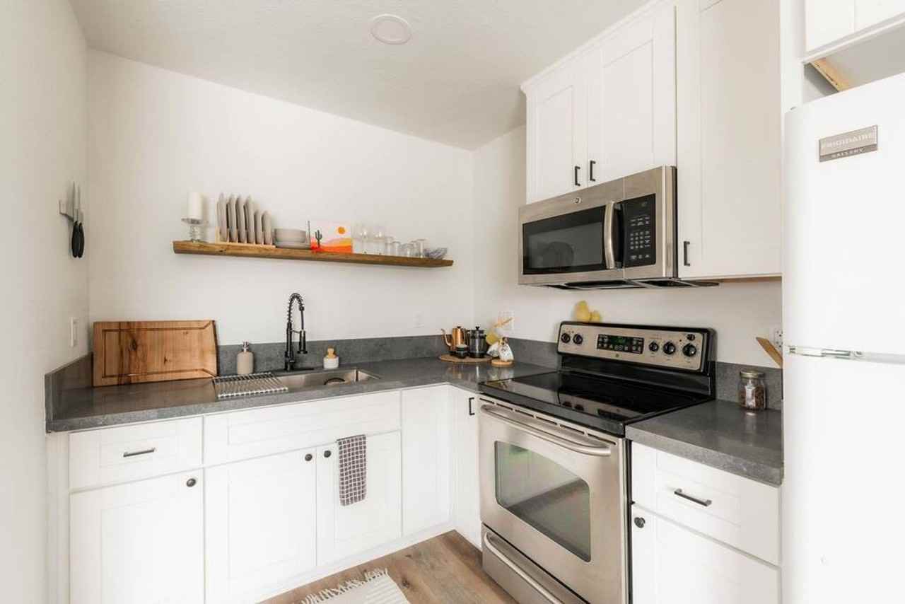 2950 Franklin Ave #1028895P - Photo 3 of 11