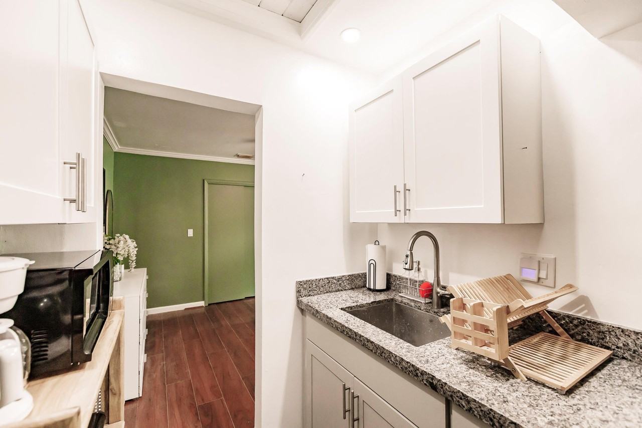 2108 Hollywood Boulevard #1010592P - Photo 2 of 22